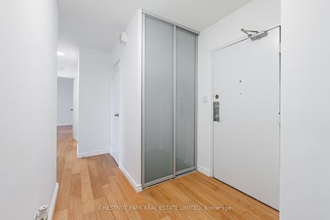 Photo 2 at 206 - 60 Pavane Linkway, Flemingdon Park, Toronto