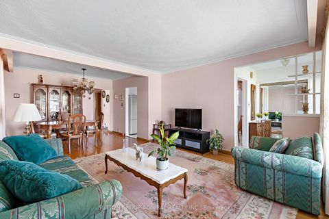 Photo 5 at 230 Derrydown Road, York University Heights, Toronto