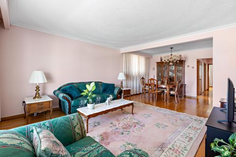 Photo 7 at 230 Derrydown Road, York University Heights, Toronto