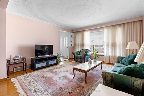 Photo 9 at 230 Derrydown Road, York University Heights, Toronto