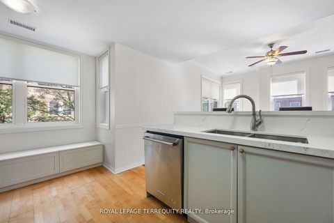 Photo 6 at 129 - 760 Lawrence Avenue, Glen Park, Toronto