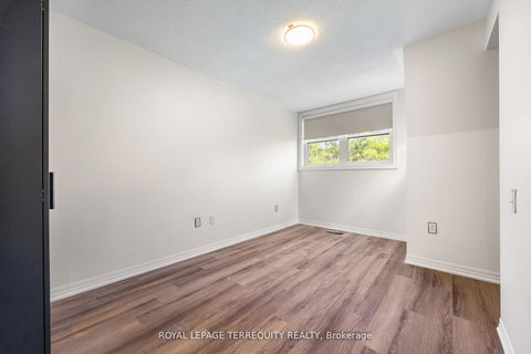 Photo 7 at 129 - 760 Lawrence Avenue, Glen Park, Toronto