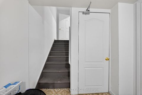Photo 24 at 3289 Victory Crescent, Malton, Mississauga