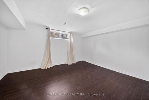 Photo 26 at 3289 Victory Crescent, Malton, Mississauga