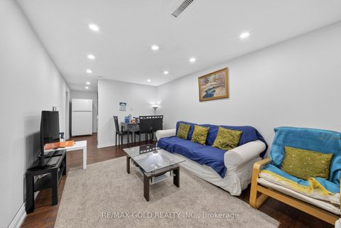 Photo 29 at 3289 Victory Crescent, Malton, Mississauga