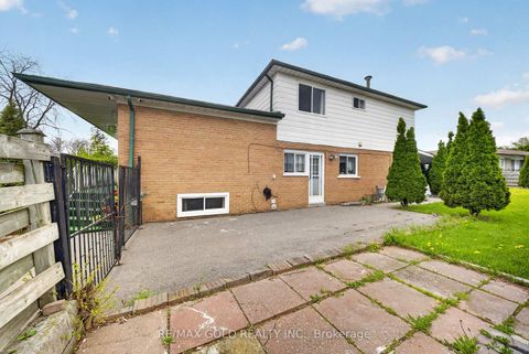 Photo 33 at 3289 Victory Crescent, Malton, Mississauga