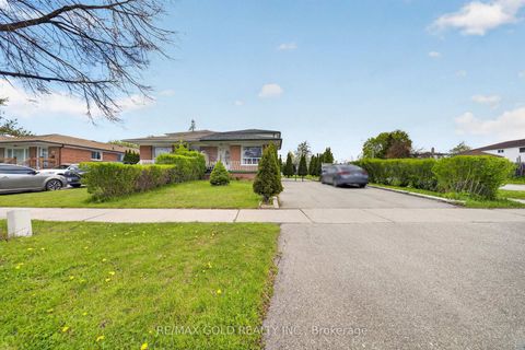 Photo 40 at 3289 Victory Crescent, Malton, Mississauga
