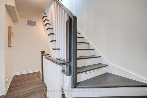 Photo 12 at 18 - 85 Eastwood Park Gardens, Long Branch, Toronto