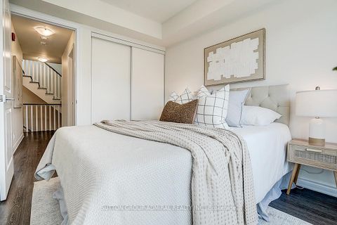 Photo 24 at 18 - 85 Eastwood Park Gardens, Long Branch, Toronto