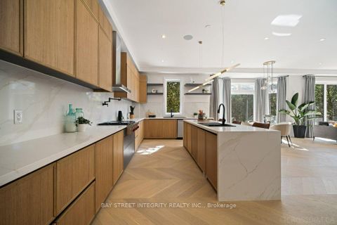 Photo 10 at 207 Ellerslie Avenue, Willowdale West, Toronto