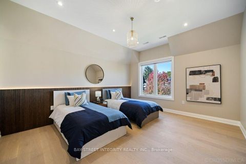 Photo 19 at 207 Ellerslie Avenue, Willowdale West, Toronto