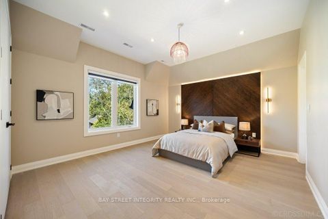 Photo 22 at 207 Ellerslie Avenue, Willowdale West, Toronto