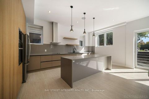 Photo 25 at 207 Ellerslie Avenue, Willowdale West, Toronto