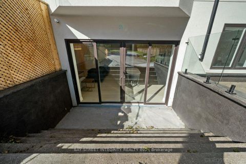Photo 31 at 207 Ellerslie Avenue, Willowdale West, Toronto