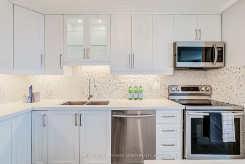 Photo 5 at 1417 - 10 Edgecliff Golfway, Flemingdon Park, Toronto