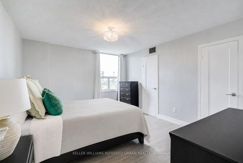 Photo 16 at 1417 - 10 Edgecliff Golfway, Flemingdon Park, Toronto