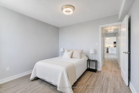 Photo 25 at 1417 - 10 Edgecliff Golfway, Flemingdon Park, Toronto