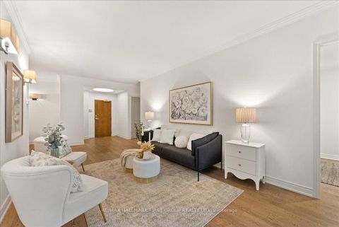 Photo 10 at 117 - 11 William Carson Crescent, Windfields, Toronto