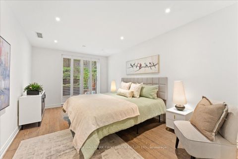 Photo 17 at 117 - 11 William Carson Crescent, Windfields, Toronto