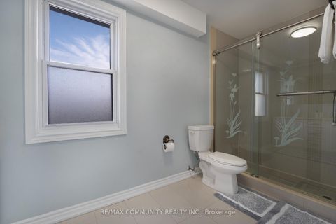 Photo 2 at 33 Windsor Avenue, Central, Ajax