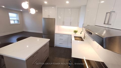 Photo 3 at 59 Dalbeattie Avenue, Pelmo Park W4, Toronto
