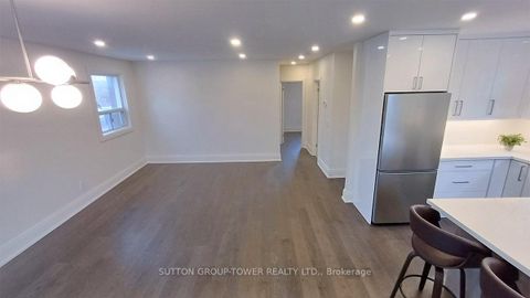 Photo 7 at 59 Dalbeattie Avenue, Pelmo Park W4, Toronto