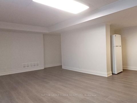 Photo 31 at 59 Dalbeattie Avenue, Pelmo Park W4, Toronto