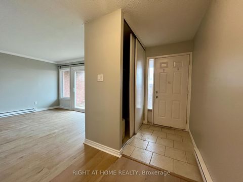 Photo 2 at 129 Milestone Crescent, Aurora Village, Aurora