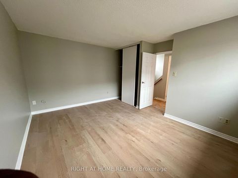 Photo 12 at 129 Milestone Crescent, Aurora Village, Aurora