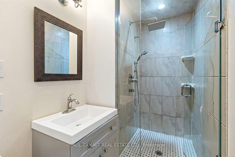 Photo 4 at 4 Binswood Avenue, East York, Toronto