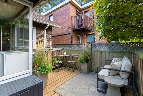 Photo 18 at 4 Binswood Avenue, East York, Toronto