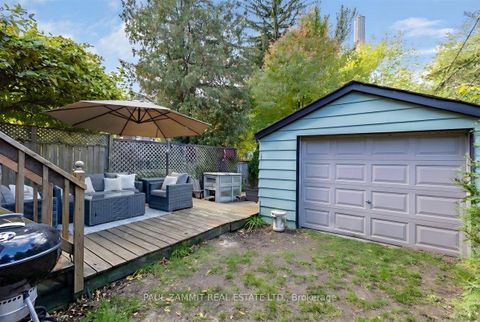 Photo 19 at 4 Binswood Avenue, East York, Toronto