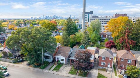 Photo 26 at 4 Binswood Avenue, East York, Toronto