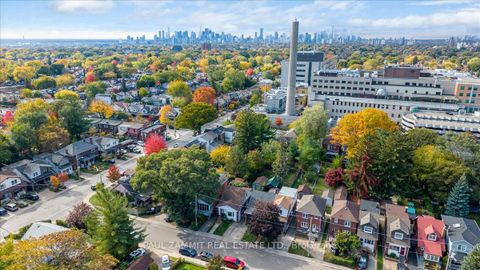Photo 27 at 4 Binswood Avenue, East York, Toronto
