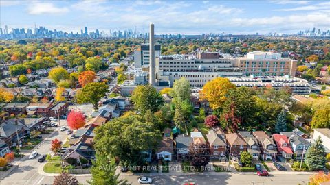 Photo 28 at 4 Binswood Avenue, East York, Toronto