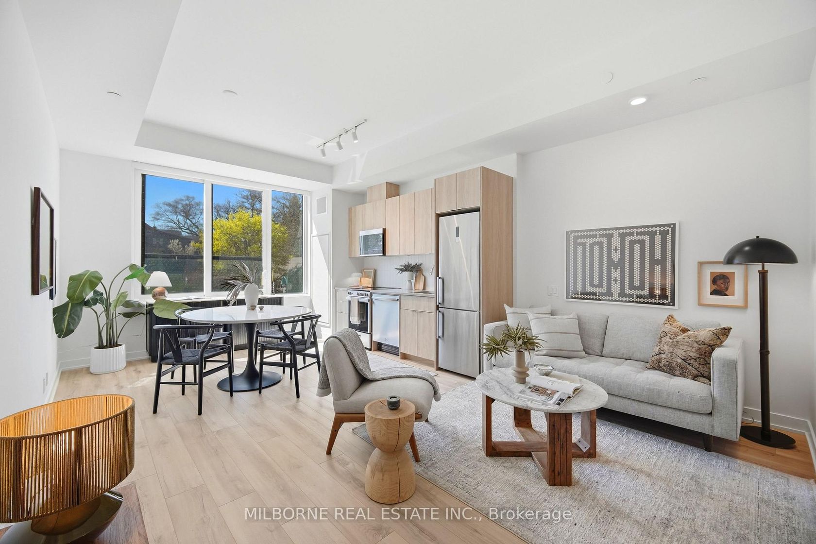 207 - 1660 Bloor Street W, High Park North, Toronto photo number 2