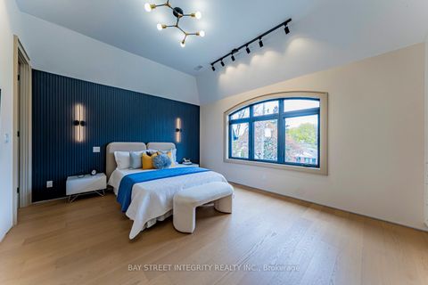 Photo 25 at 34 Wigan Crescent, Clanton Park, Toronto