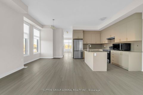 Photo 3 at 60 Lunay Drive, Rural Richmond Hill, Richmond Hill