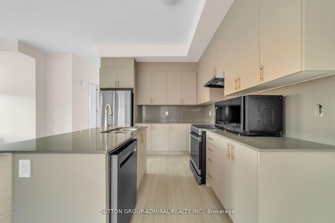 Photo 8 at 60 Lunay Drive, Rural Richmond Hill, Richmond Hill