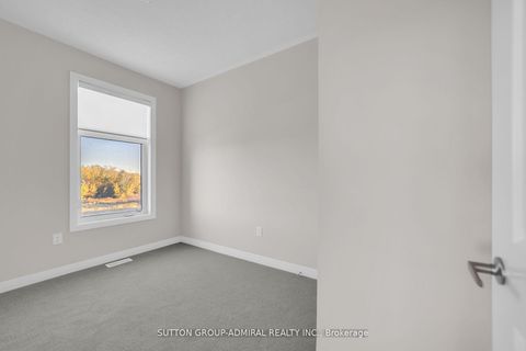 Photo 15 at 60 Lunay Drive, Rural Richmond Hill, Richmond Hill