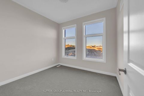 Photo 17 at 60 Lunay Drive, Rural Richmond Hill, Richmond Hill