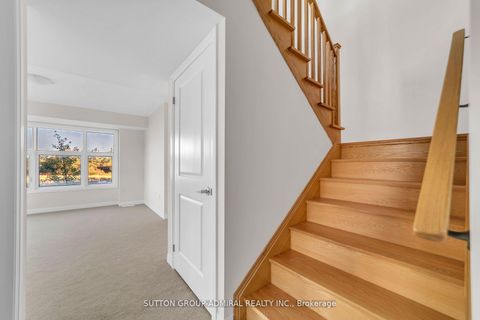 Photo 25 at 60 Lunay Drive, Rural Richmond Hill, Richmond Hill