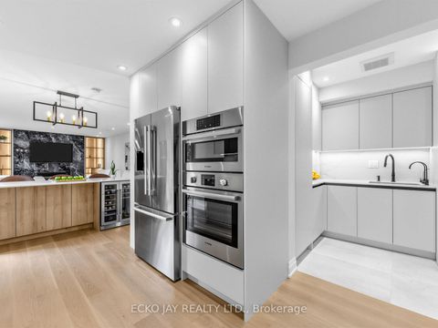 Photo 12 at 27 Silkwood Crescent, Henry Farm, Toronto