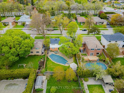 Photo 41 at 27 Silkwood Crescent, Henry Farm, Toronto