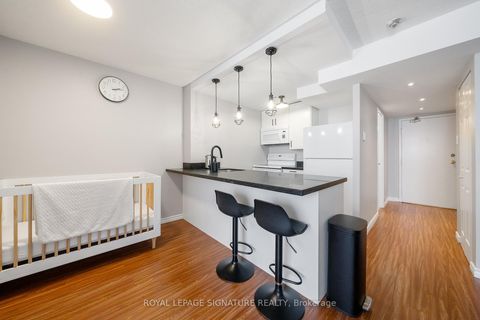 Photo 8 at 704 - 117 Gerrard Street E, Yonge Corridor, Toronto