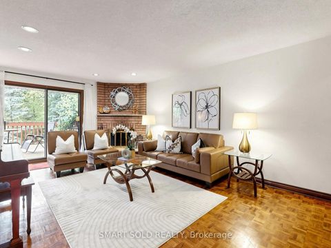 Photo 6 at 14 Marchwood Crescent, Harding, Richmond Hill