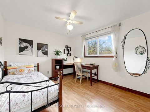 Photo 18 at 14 Marchwood Crescent, Harding, Richmond Hill