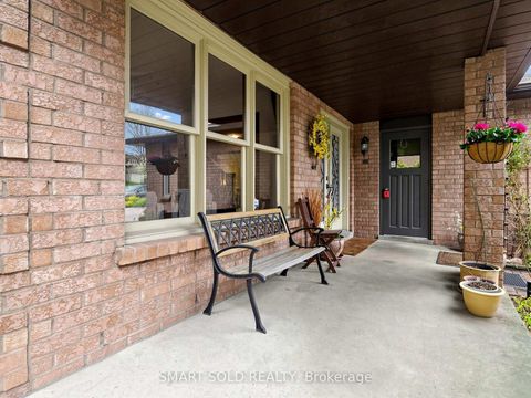 Photo 32 at 14 Marchwood Crescent, Harding, Richmond Hill