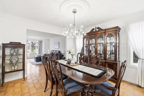 Photo 7 at 293 Blue Heron Drive, Eastdale, Oshawa