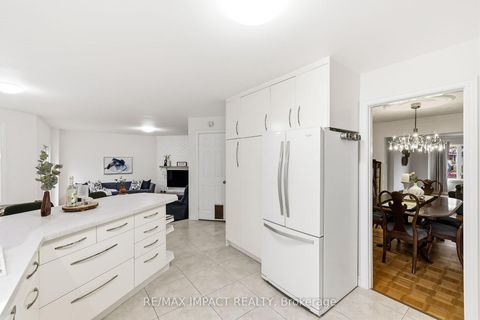 Photo 11 at 293 Blue Heron Drive, Eastdale, Oshawa